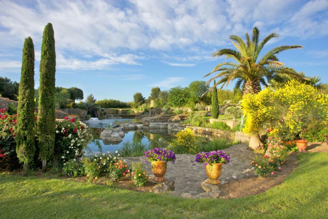 Вилла Les Barons De Guers Castelnau-de-Guers Экстерьер фото
