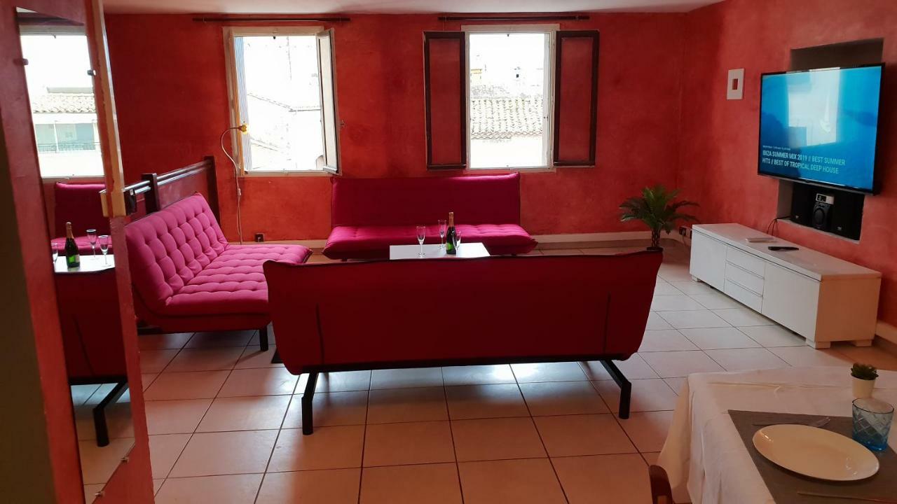 Вилла Les Barons De Guers Castelnau-de-Guers Экстерьер фото